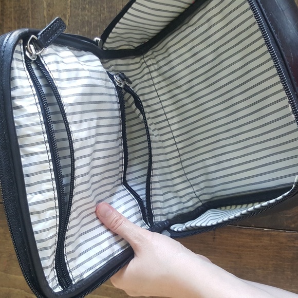 Moore & Giles Toiletries Bag - Picture 4 of 8